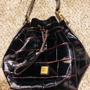 Dooney purse never used